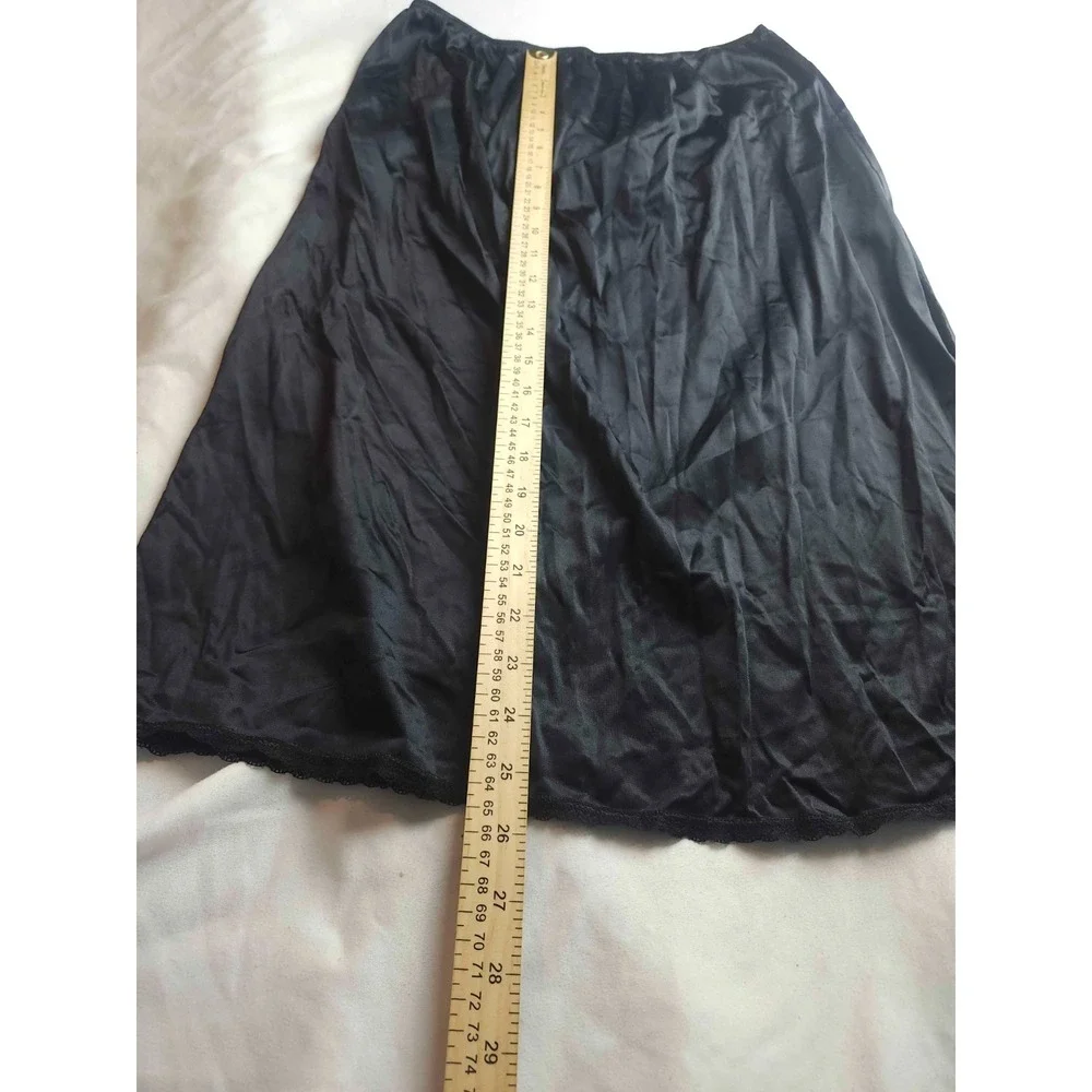 Vassarette Half Slip Skirt Womens‎ Large/42 Black Satin Quiet Luxury 11122 VTG